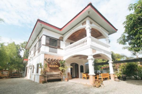 RedDoorz at Casa Rafaelle Transient Ilocos Sur